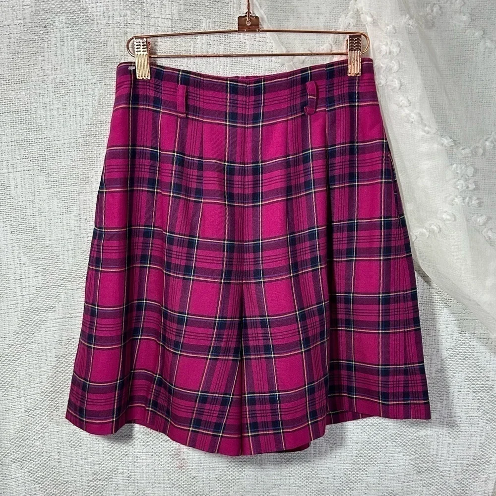 VTG high waisted pink plaid bermuda shorts with belt loops size 38